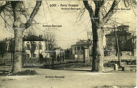 Lodi - Bastioni, Roggia Molina e Porta Pompea (attuali giardini pubblici Barbarossa)
