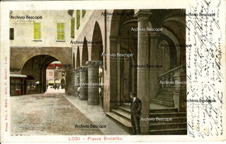 Lodi - Piazza Broletto