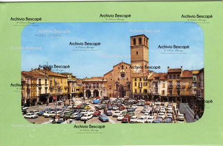 Lodi - Piazza Maggiore (del Duomo successivamente Vittoria)